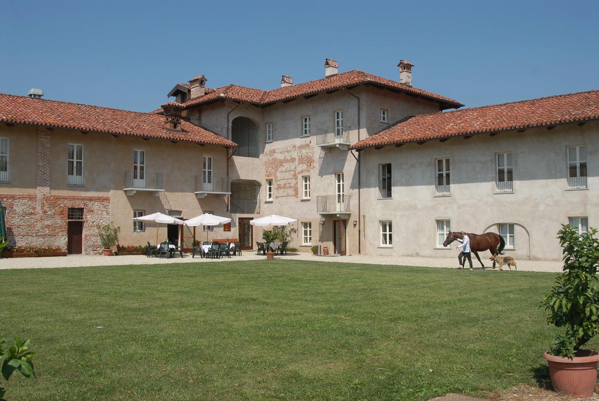 Hotel Antico Podere Propano Saluzzo Bagian luar foto