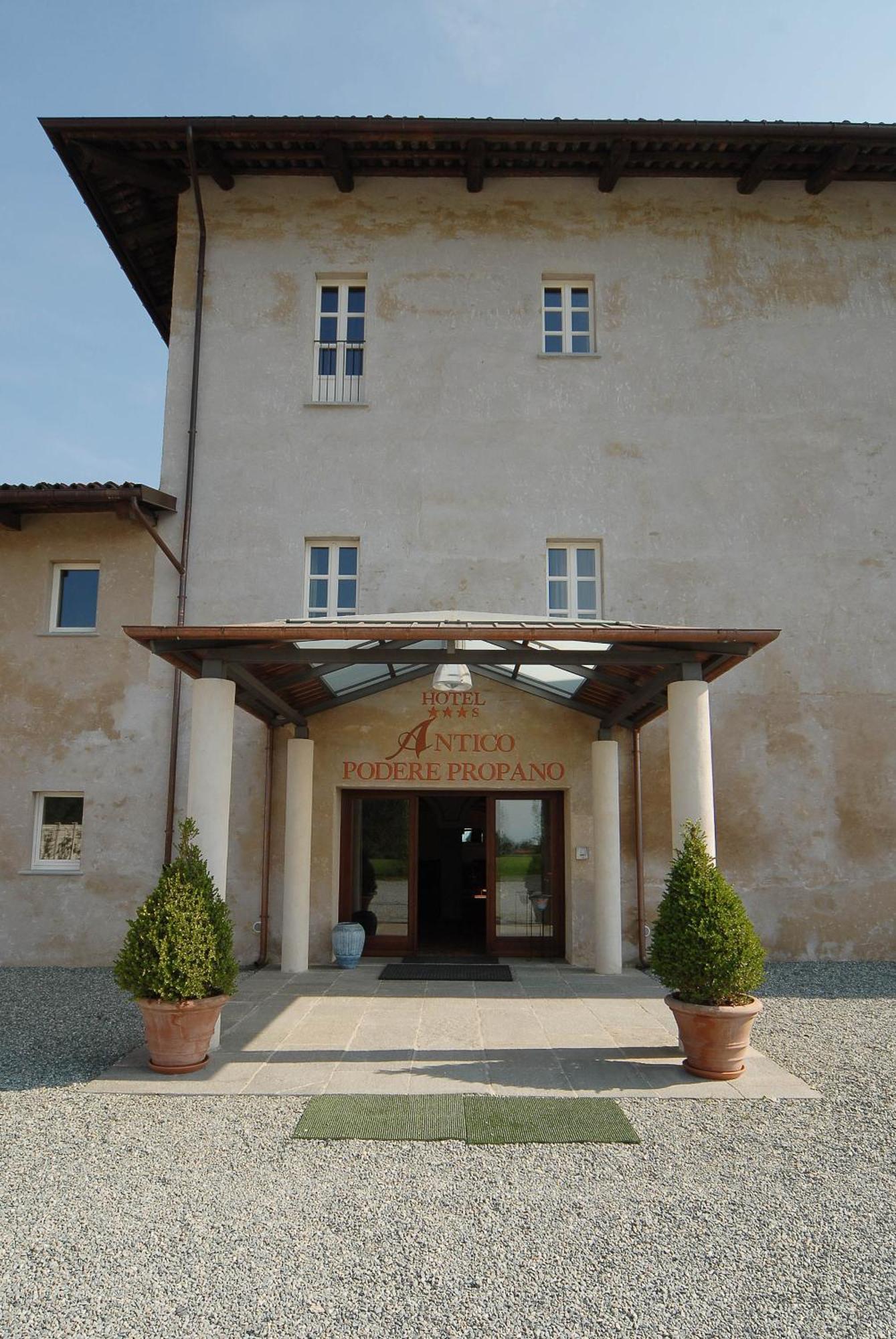 Hotel Antico Podere Propano Saluzzo Bagian luar foto