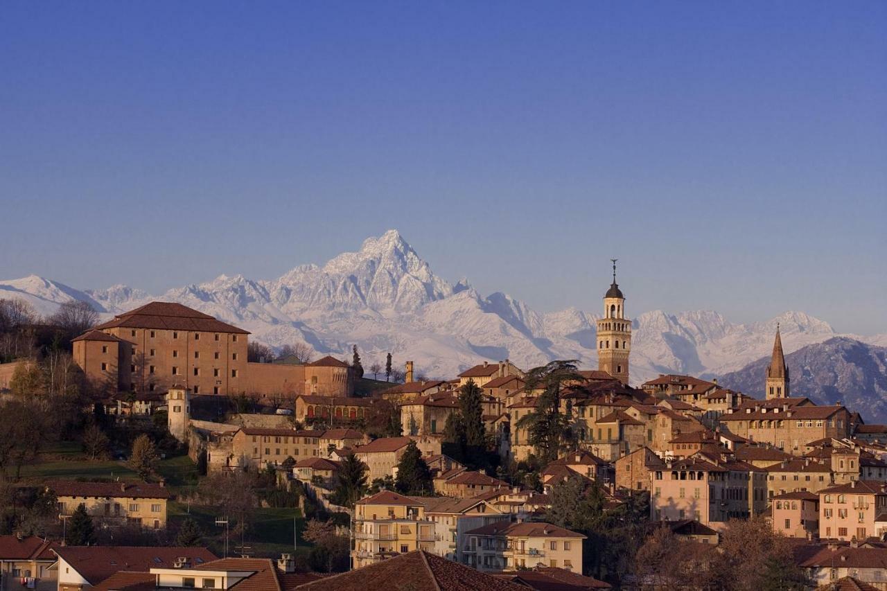 Hotel Antico Podere Propano Saluzzo Bagian luar foto